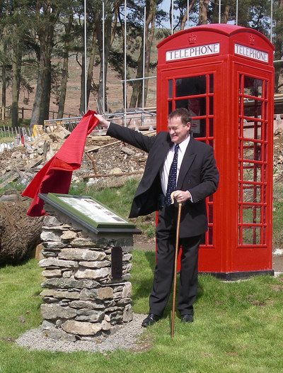 Burnbanks Opening: the plaque being unveiled by Rt Hon David Maclean MP